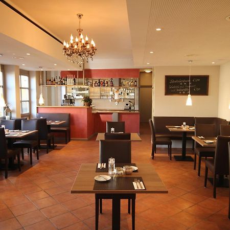 Hotel Rennschuh เกิตทิงเงน ภายนอก รูปภาพ