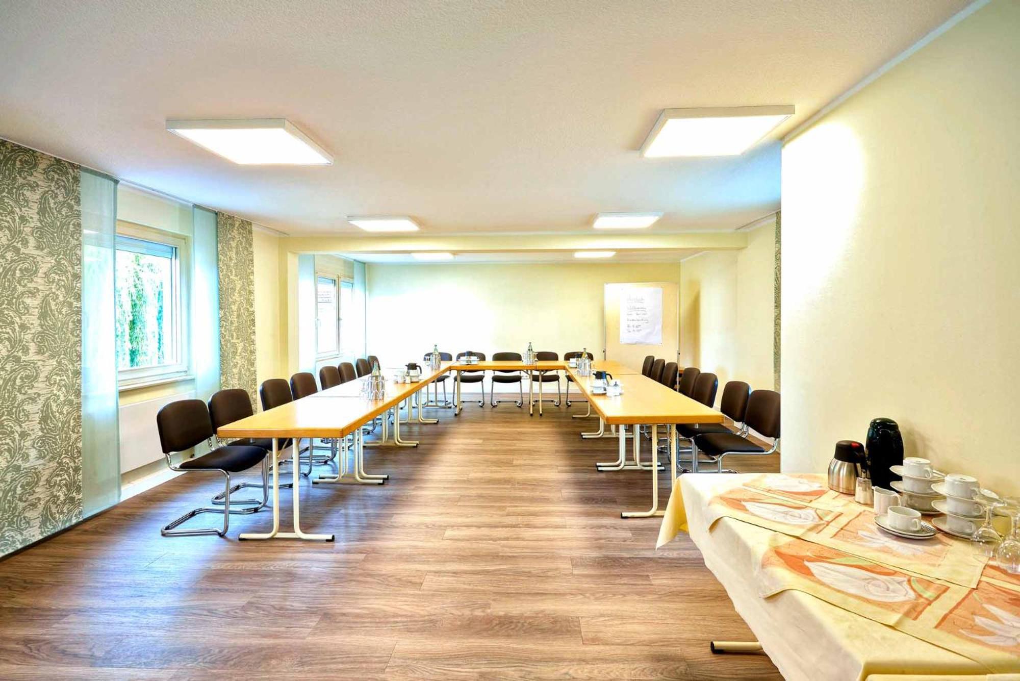 Hotel Rennschuh เกิตทิงเงน ภายนอก รูปภาพ