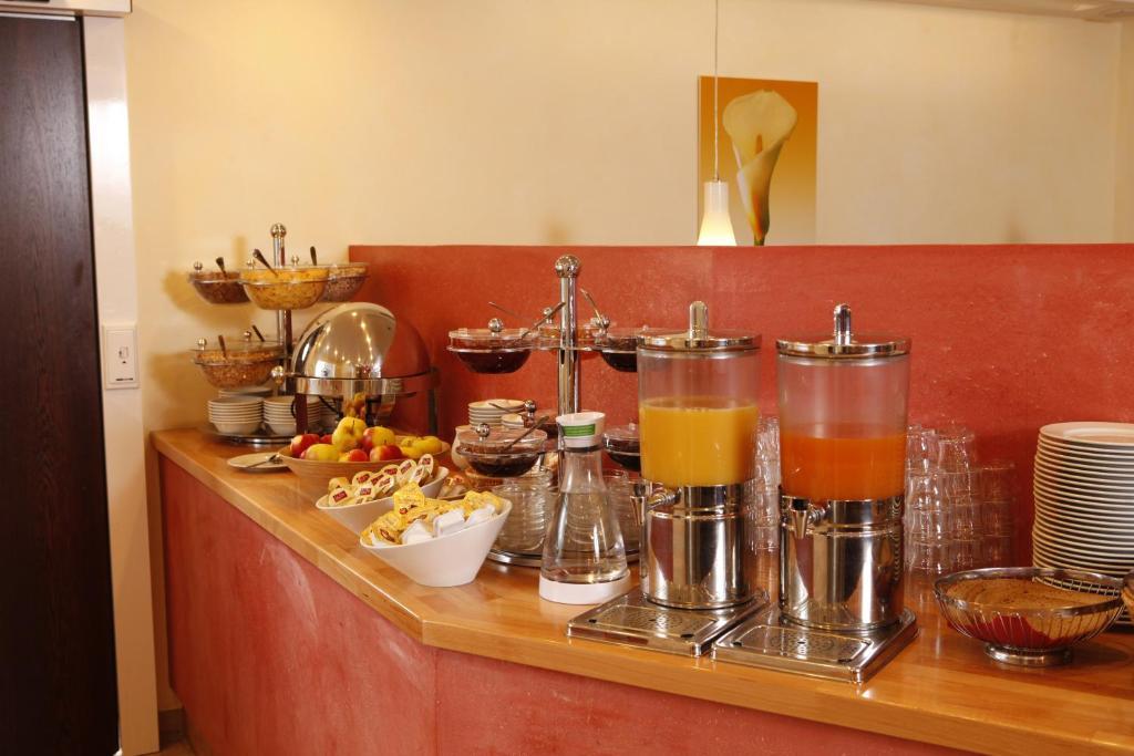 Hotel Rennschuh เกิตทิงเงน ภายนอก รูปภาพ