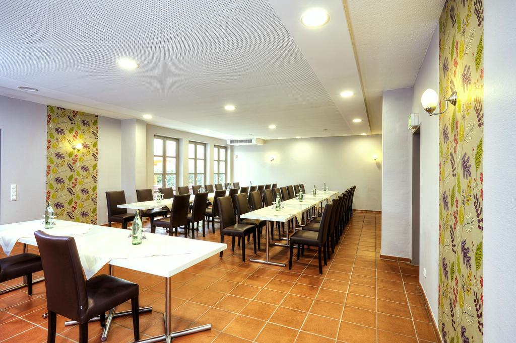 Hotel Rennschuh เกิตทิงเงน ภายนอก รูปภาพ